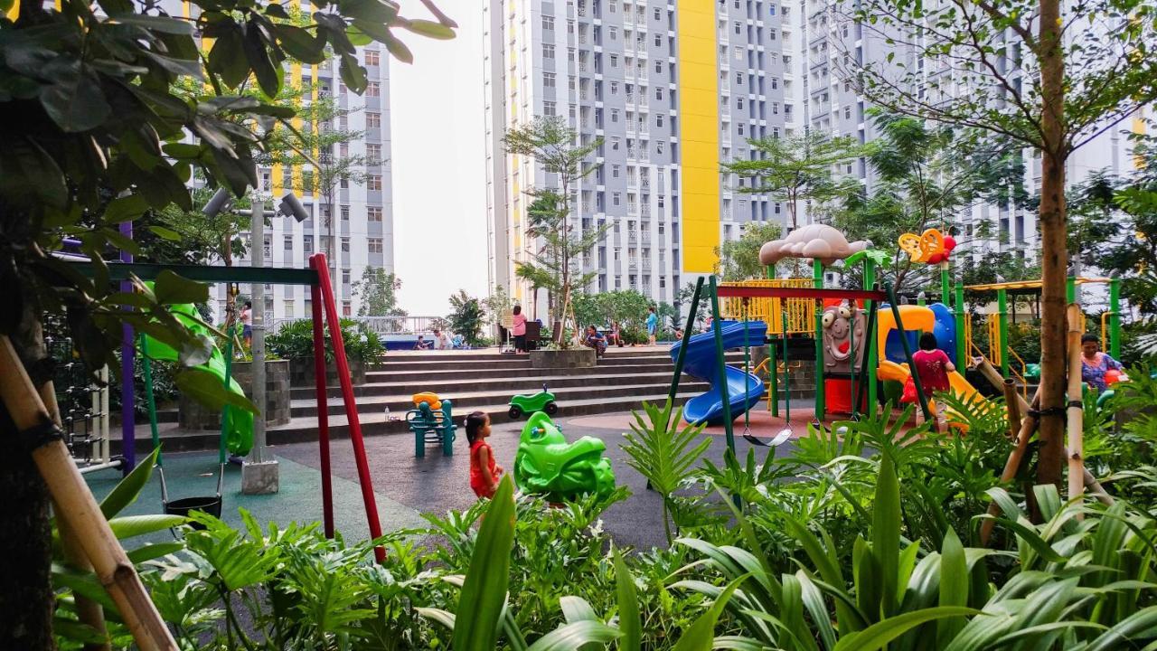 Simply Minimalist 2Br The Springlake Summarecon Apartment By Travelio Bekasi Exterior foto